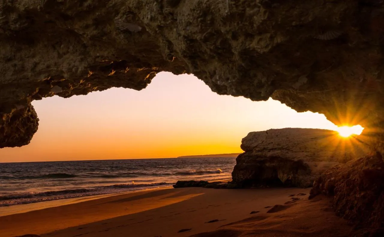 Welcoming 55 Sqm Apartment In Portimao With Garden View