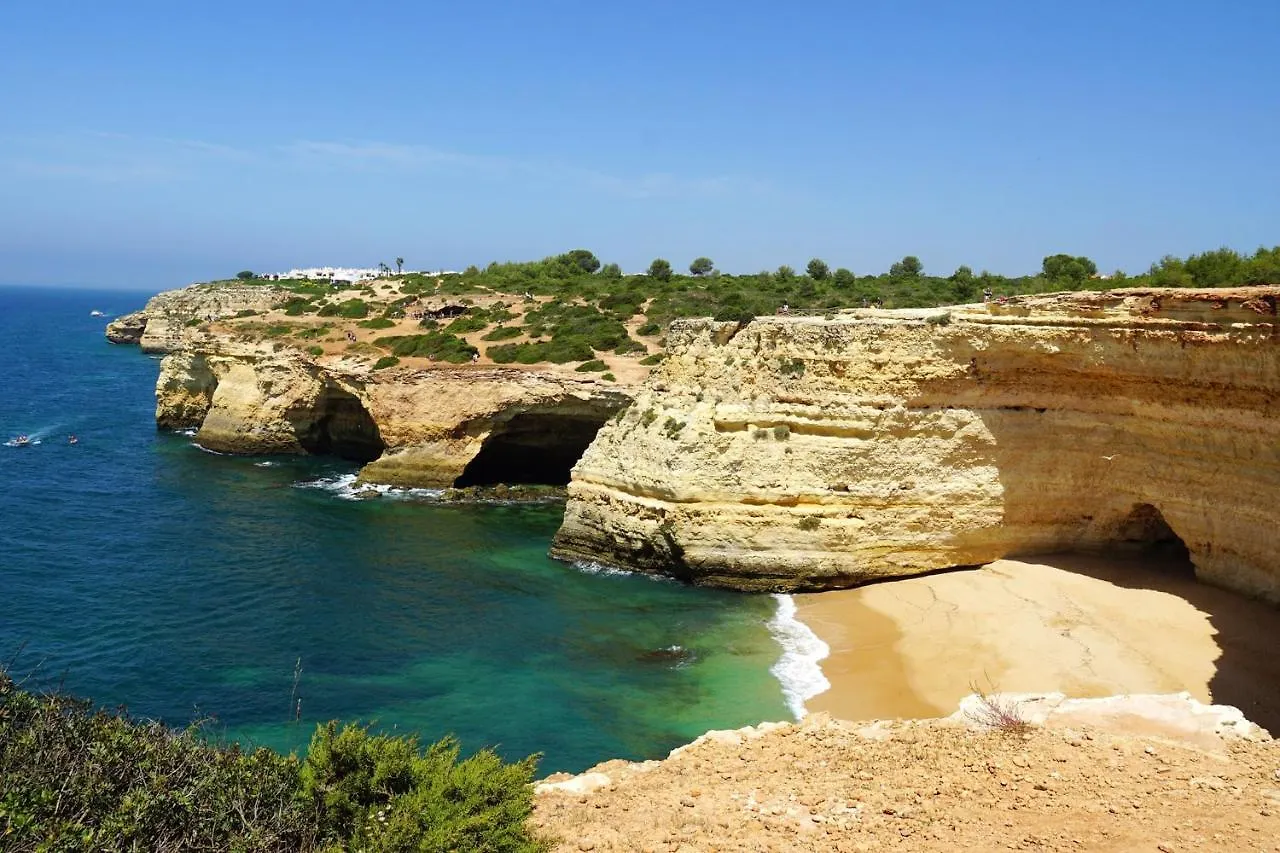 Welcoming 55 Sqm Apartment In Portimao With Garden View